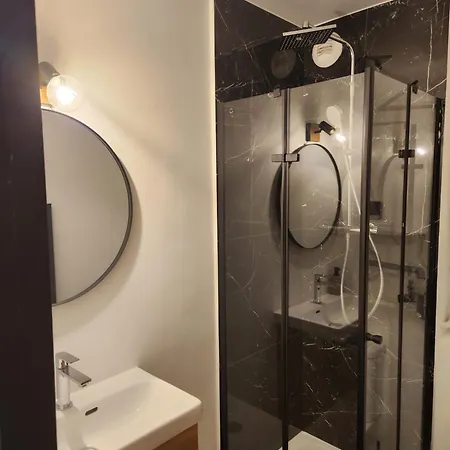 Aux Pieds Avec Parking Couvert *