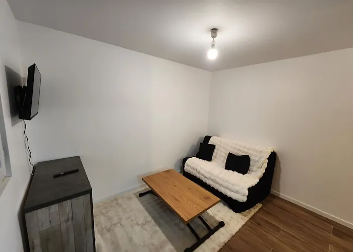 Aux Pieds Avec Parking Couvert *