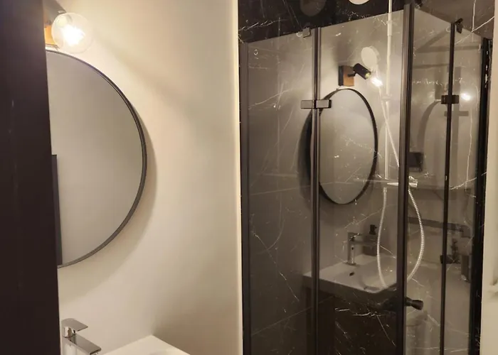 Aux Pieds Avec Parking Couvert *